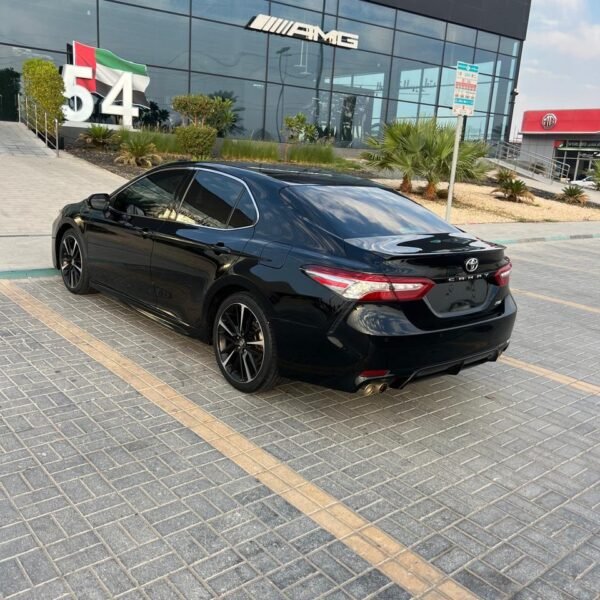 للبيع تويوتا كامري XSE فل اوبشن بانورما موديل 2018 اسود من الداخل بيج جلد 
كلين تايتل