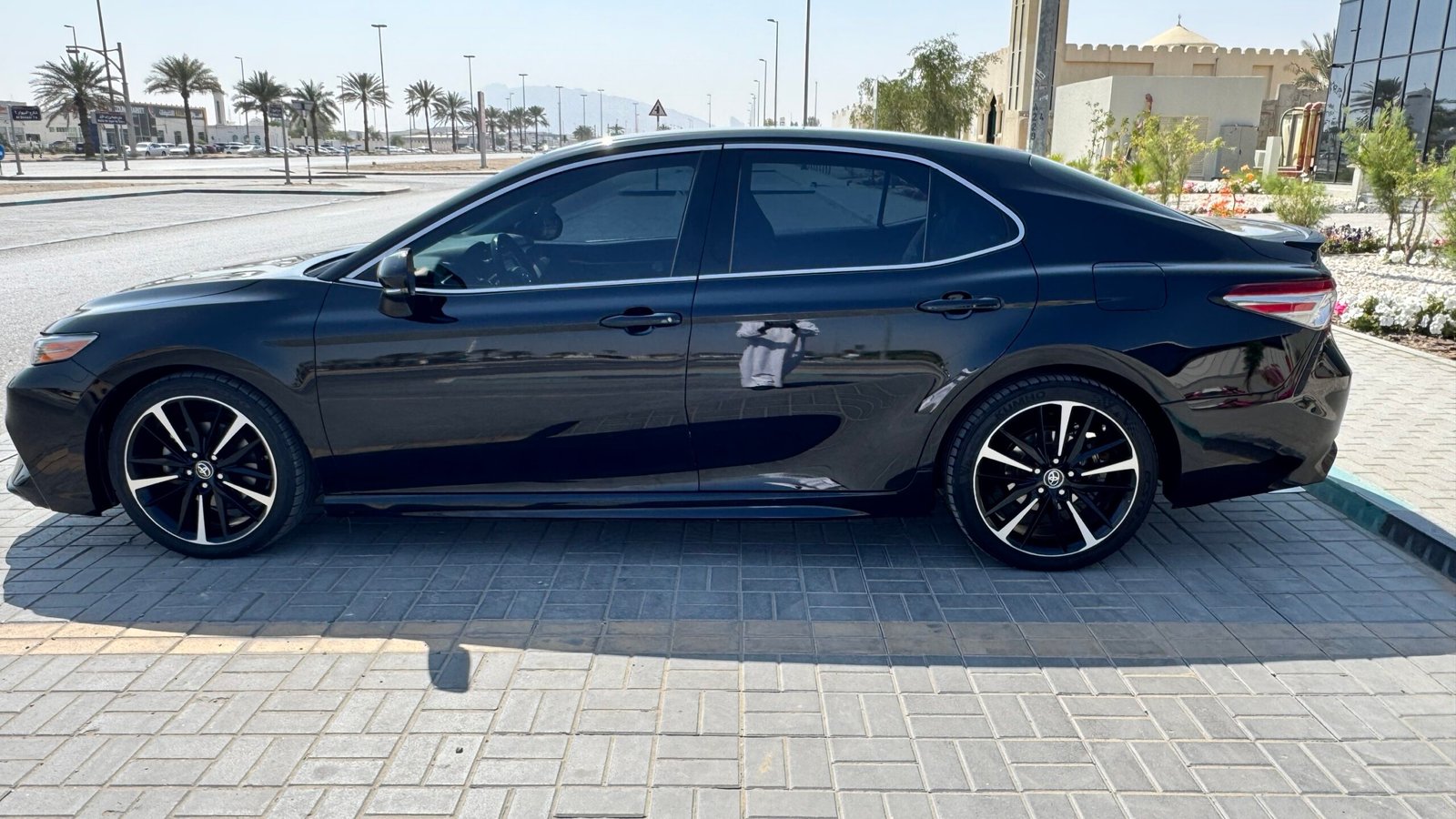 للبيع تويوتا كامري XSE فل اوبشن بانورما موديل 2018 اسود من الداخل بيج جلد
4 سلندر - الصورة 21