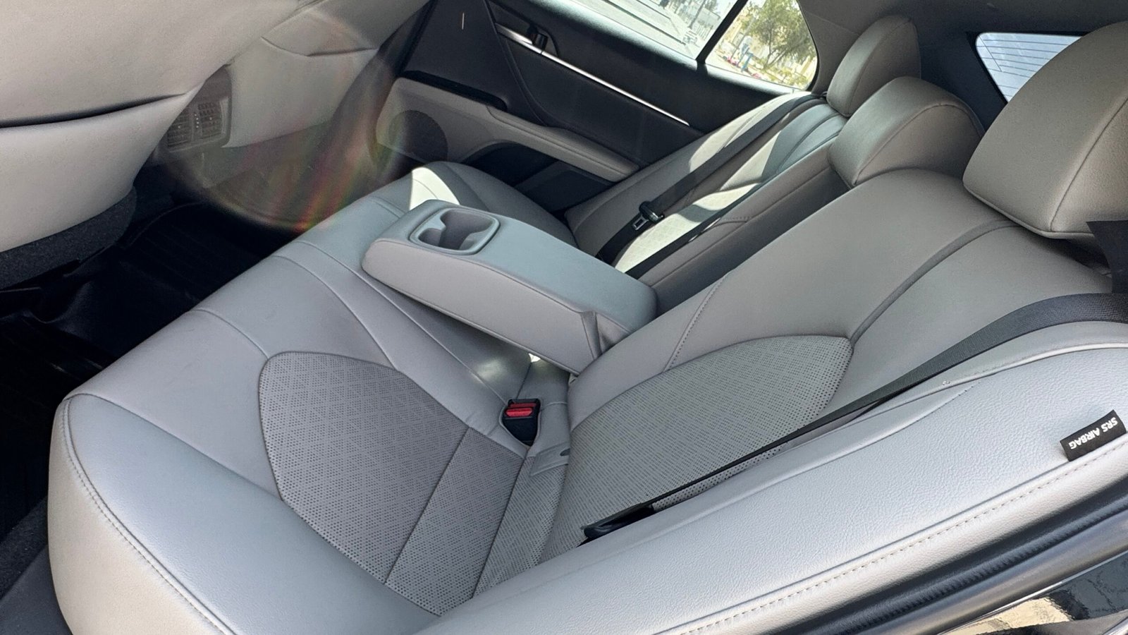 للبيع تويوتا كامري XSE فل اوبشن بانورما موديل 2018 اسود من الداخل بيج جلد
4 سلندر - الصورة 13