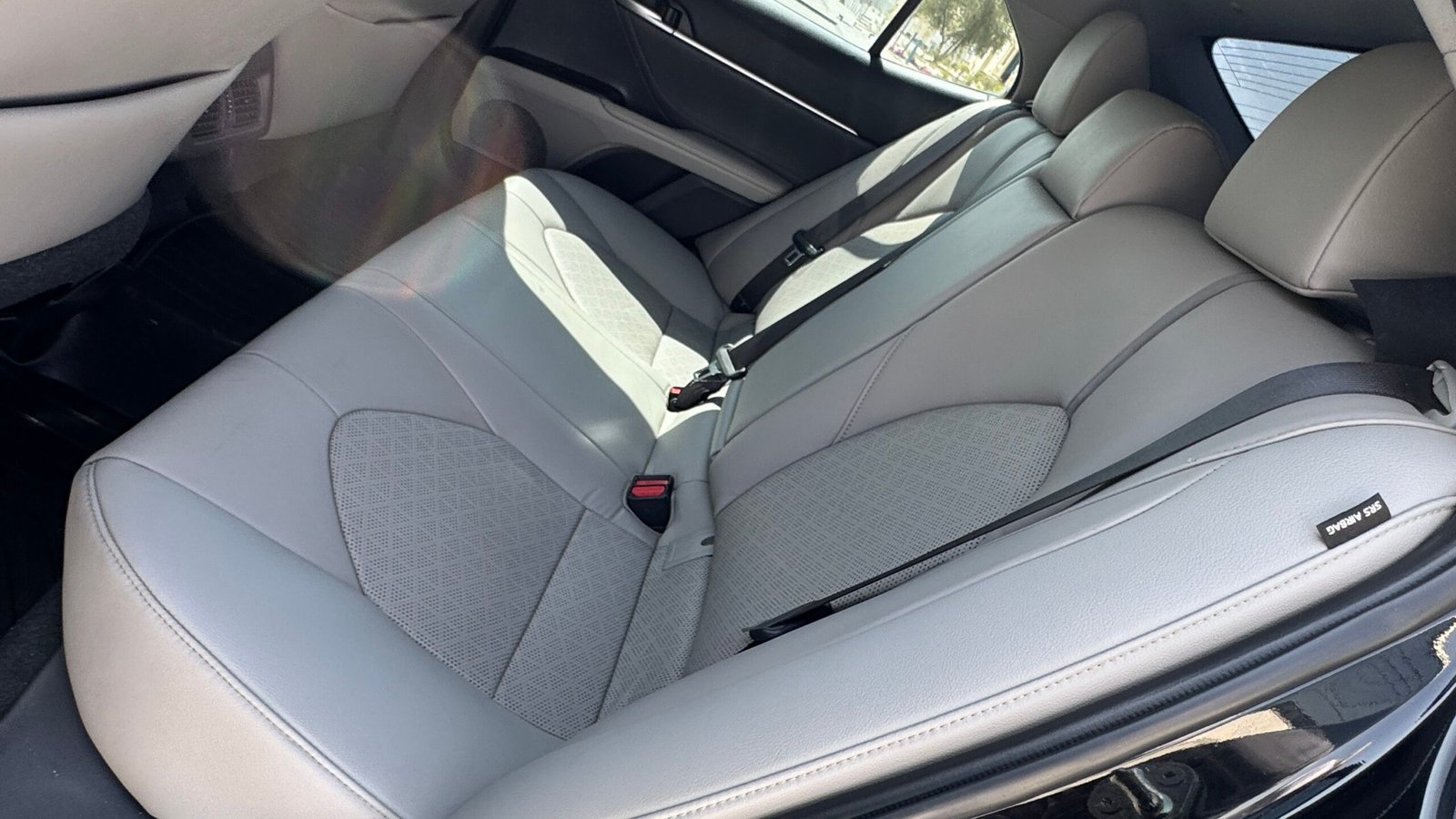 للبيع تويوتا كامري XSE فل اوبشن بانورما موديل 2018 اسود من الداخل بيج جلد
4 سلندر - الصورة 9